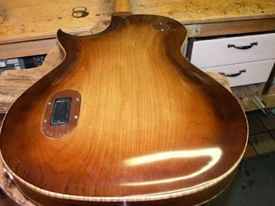 Mark Brumitt, Luthier